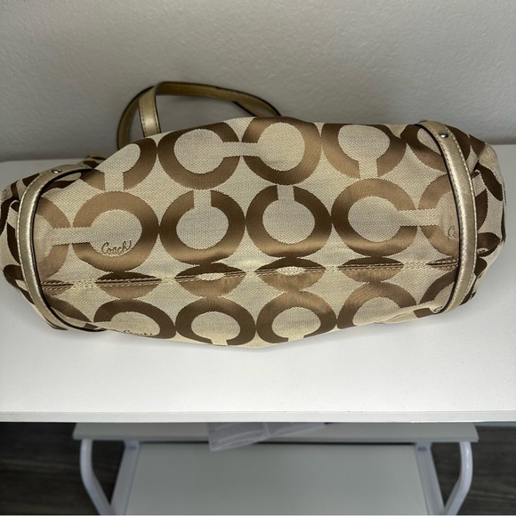 Coach Y2K Tan, Brown and Gold Alexandra Bag with Dusty. - Picture 5 of 16